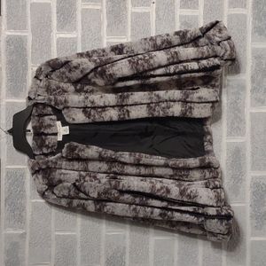 Skye's the Limit Women's Grey Faux Fur Cuffed Sleeves Coat Size Medium